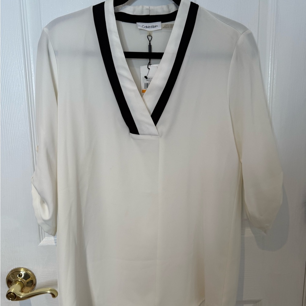 NWT WOMENS Calvin Klein White Blouse with Black Trim size Small